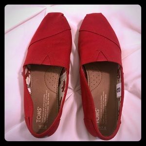 TOMS - Red Canvas Women’s Classics (EUC)